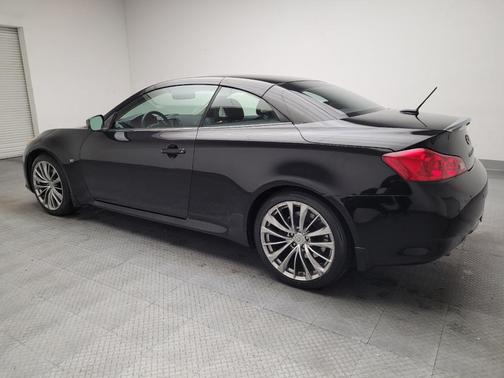 Black 2014 INFINITI Q60 Base
