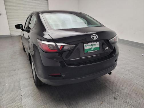 Gray 2018 Toyota Yaris iA