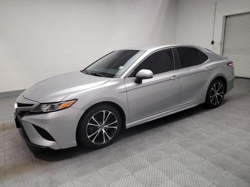 Celestial Silver Metallic 2020 Toyota Camry SE
