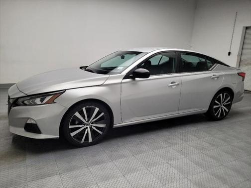 2020 Nissan Altima SR FWD