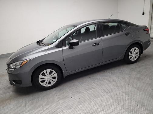 Gun Metallic 2025 Nissan Versa 1.6 S