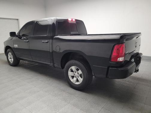Diamond Black Crystal Pearlcoat 2023 RAM 1500 Classic SLT
