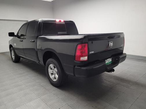 Diamond Black Crystal Pearlcoat 2023 RAM 1500 Classic SLT