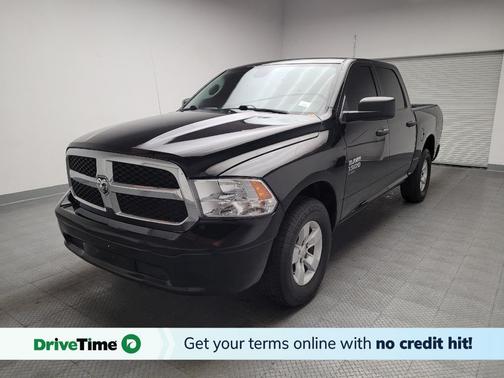 Diamond Black Crystal Pearlcoat 2023 RAM 1500 Classic SLT