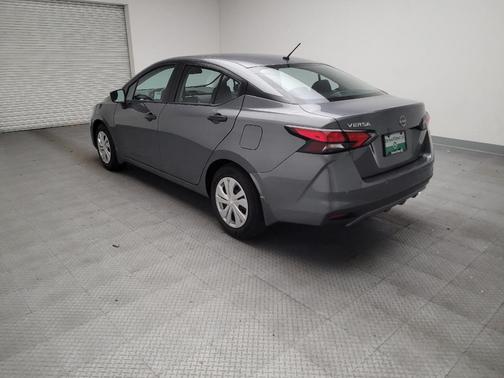 Gun Metallic 2025 Nissan Versa 1.6 S