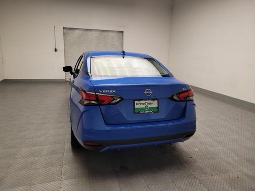 Electric Blue Metallic 2024 Nissan Versa 1.6 SV