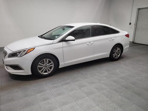 Quartz White Pearl 2016 Hyundai SONATA SE