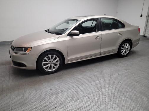 Tan 2014 Volkswagen Jetta Auto SE w/Connectivity