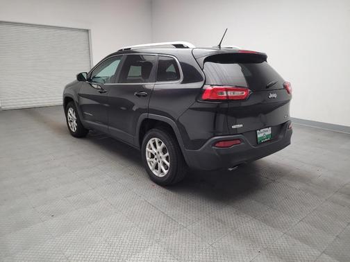 Brilliant Black Crystal Pearlcoat 2014 Jeep Cherokee Latitude