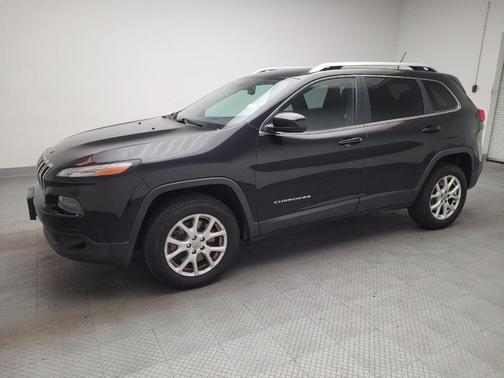 Brilliant Black Crystal Pearlcoat 2014 Jeep Cherokee Latitude