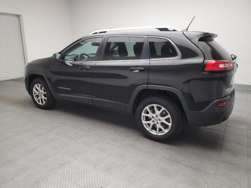 Brilliant Black Crystal Pearlcoat 2014 Jeep Cherokee Latitude
