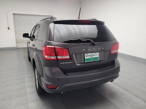 Granite Pearlcoat 2018 Dodge Journey SXT