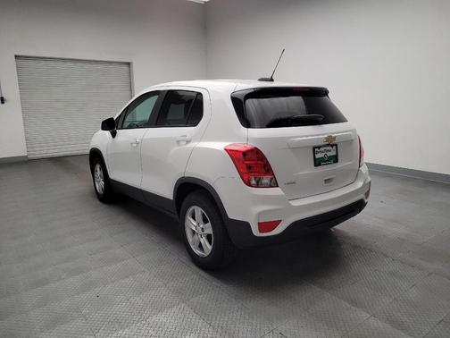 Summit White 2020 Chevrolet Trax LS