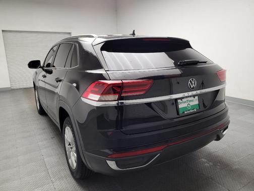 Deep Black Pearl 2020 Volkswagen Atlas Cross Sport 2.0T S