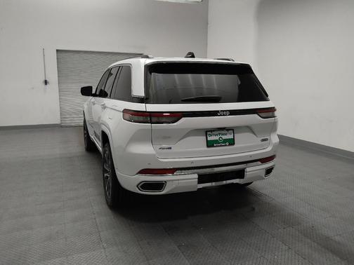 Bright White Clearcoat 2022 Jeep Grand Cherokee 4xe Overland