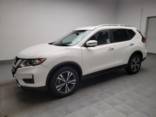 White 2020 Nissan Rogue SV