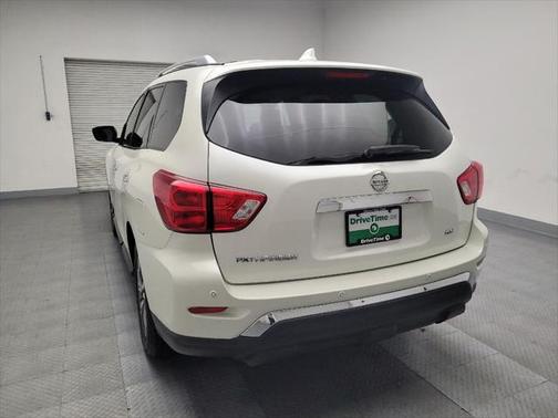 2019 Nissan Pathfinder SV