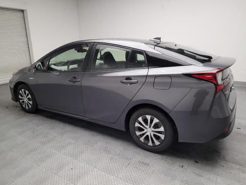 2022 Toyota Prius LE