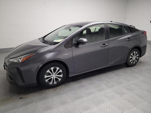 2022 Toyota Prius LE
