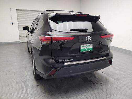 2022 Toyota Highlander L