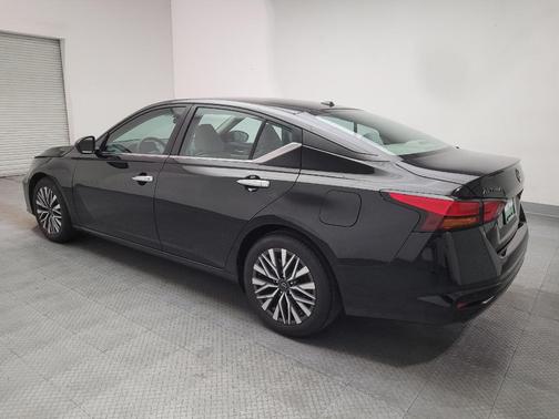 Super Black 2024 Nissan Altima 2.5 SV