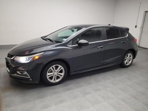 Gray 2018 Chevrolet Cruze LT