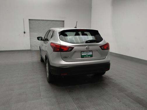 Brilliant Silver Metallic 2019 Nissan Rogue Sport S