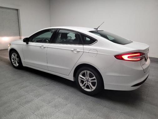 White 2018 Ford Fusion SE