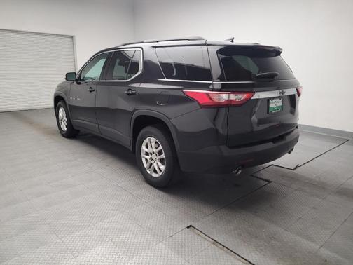 Mosaic Black Metallic 2019 Chevrolet Traverse LT Cloth