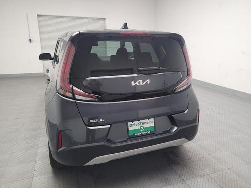 Gray 2024 Kia Soul LX