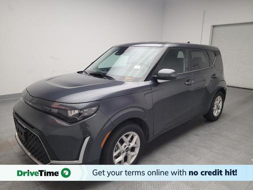 Gray 2024 Kia Soul LX
