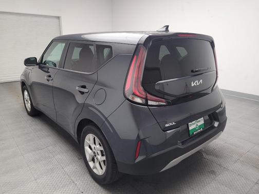 Gray 2024 Kia Soul LX