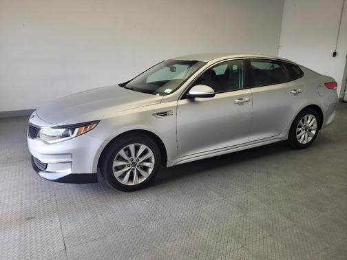 Sparkling Silver 2017 Kia Optima LX