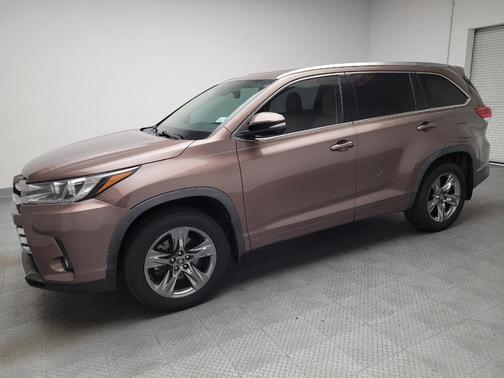 Toasted Walnut Pearl 2018 Toyota Highlander Limited Platinum