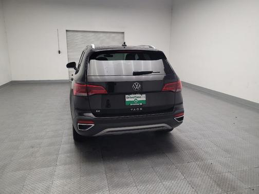 Deep Black Pearl 2023 Volkswagen Taos 1.5T SE