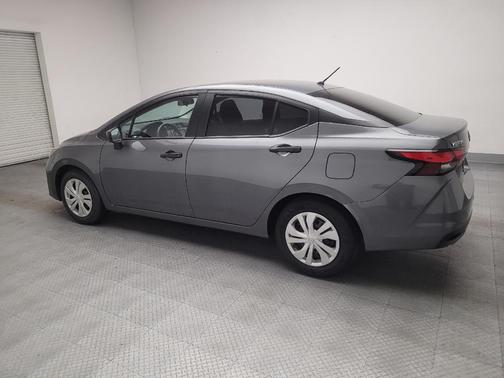 Gun Metallic 2025 Nissan Versa 1.6 S