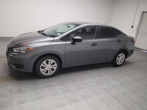 Gun Metallic 2025 Nissan Versa 1.6 S