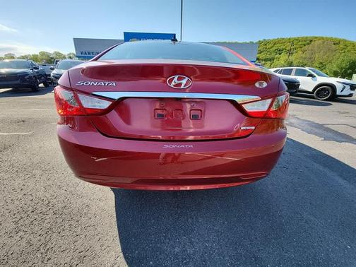 Sparkling Ruby Mica 2013 Hyundai SONATA Limited