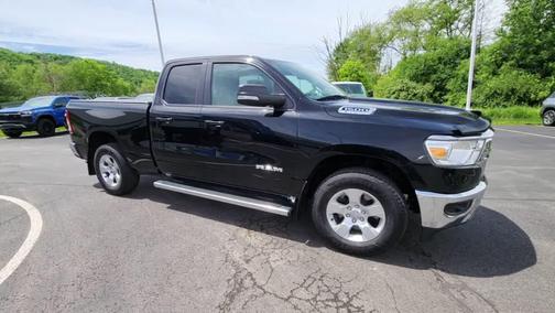 Diamond Black Crystal Pearlcoat 2021 RAM 1500 Big Horn/Lone Star