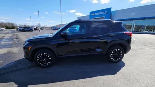 Mosaic Black Metallic 2023 Chevrolet Trailblazer LT