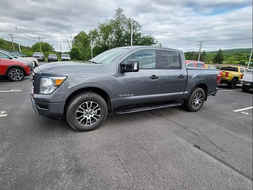 Gun Metallic 2023 Nissan Titan SV