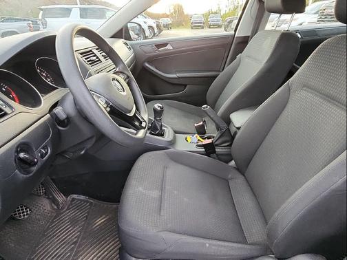 2015 Volkswagen Jetta Man S w/Technology