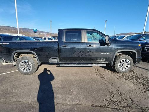 2024 Chevrolet Silverado 2500 Custom