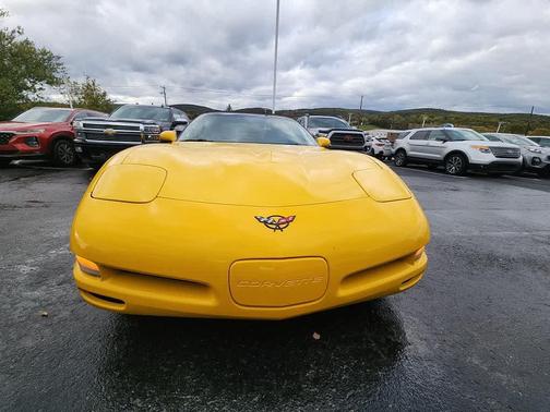 2001 Chevrolet Corvette Base