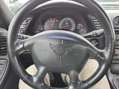 2001 Chevrolet Corvette Base
