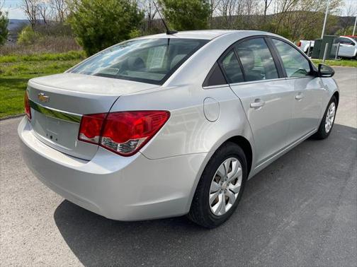 Silver Ice Metallic 2012 Chevrolet Cruze LS