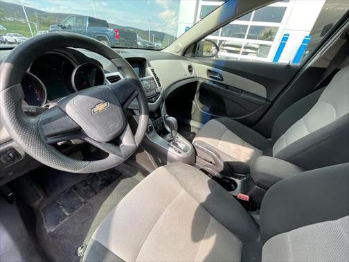 Silver Ice Metallic 2012 Chevrolet Cruze LS