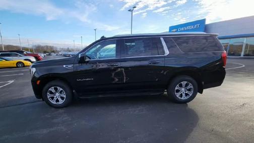 2022 GMC Yukon XL SLE