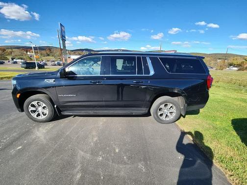 2022 GMC Yukon XL SLE