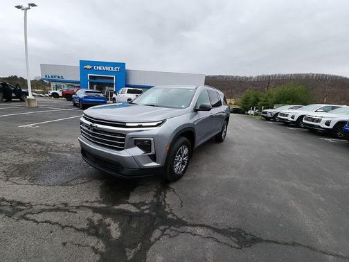 Sterling Gray Metallic 2026 Chevrolet Traverse LT